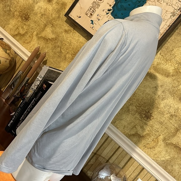 Under Armour 1/4 zip. Tigers - Picture 3 of 8